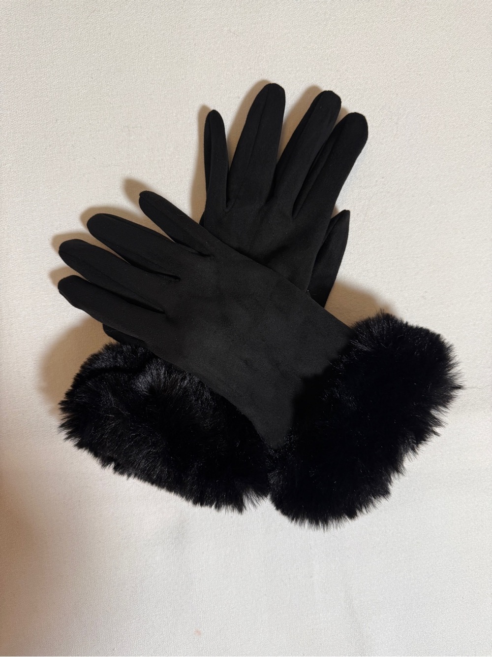 AKIRA Black Faux Fur Cuff Gloves